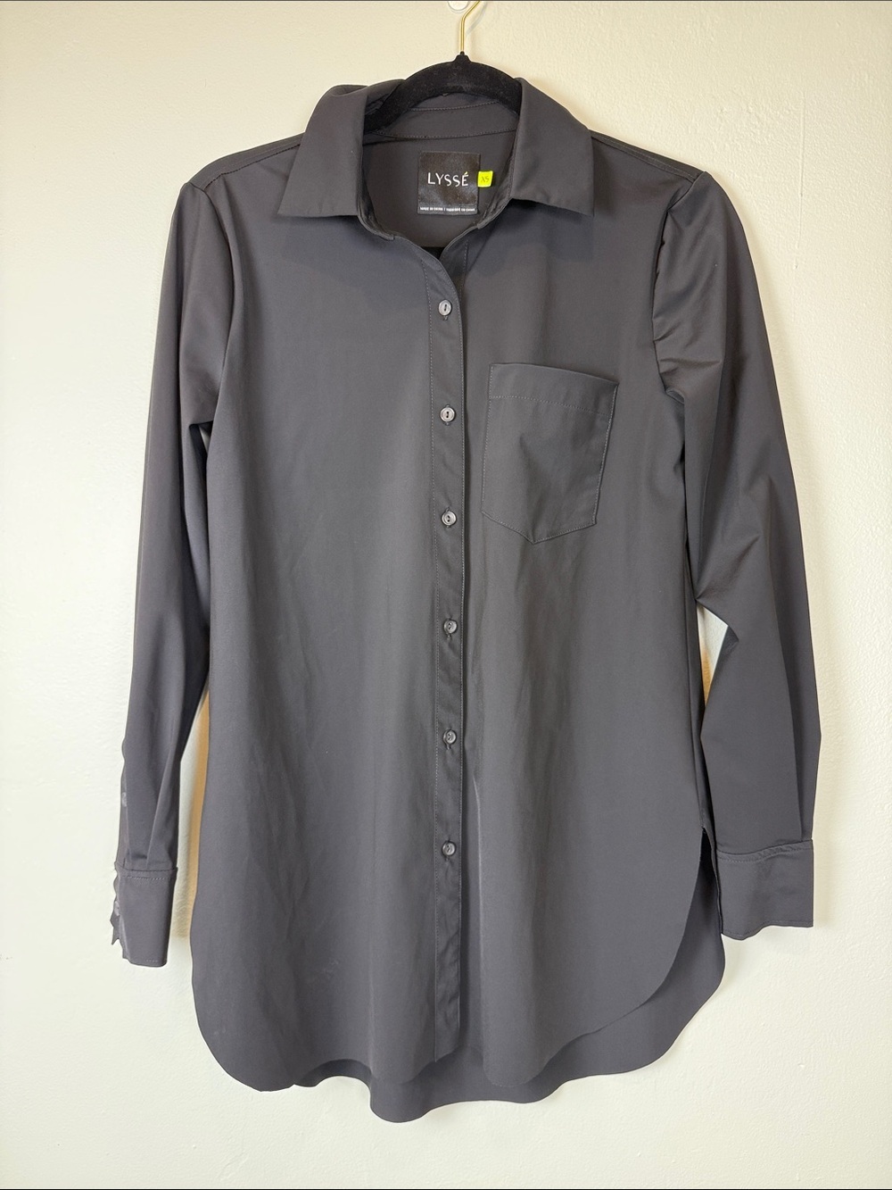 LYSSÉ Black Schiffer Button Up Blouse Structured Utility Shirt Pockets